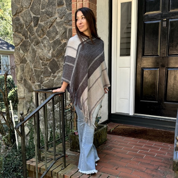 25 Boho Soft Knit Fringed Poncho - Picture 2 of 5